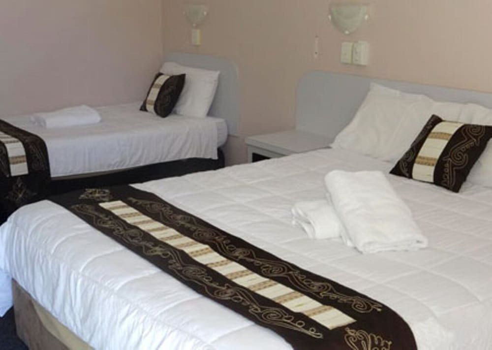 Golden Star Hotel 41/69