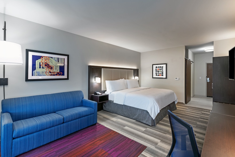 Holiday Inn Express & Suites Purcell 16/48