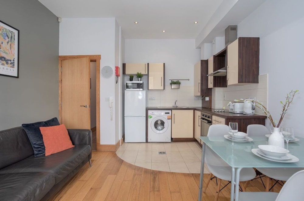 Eden Apartments Belfast 34/50