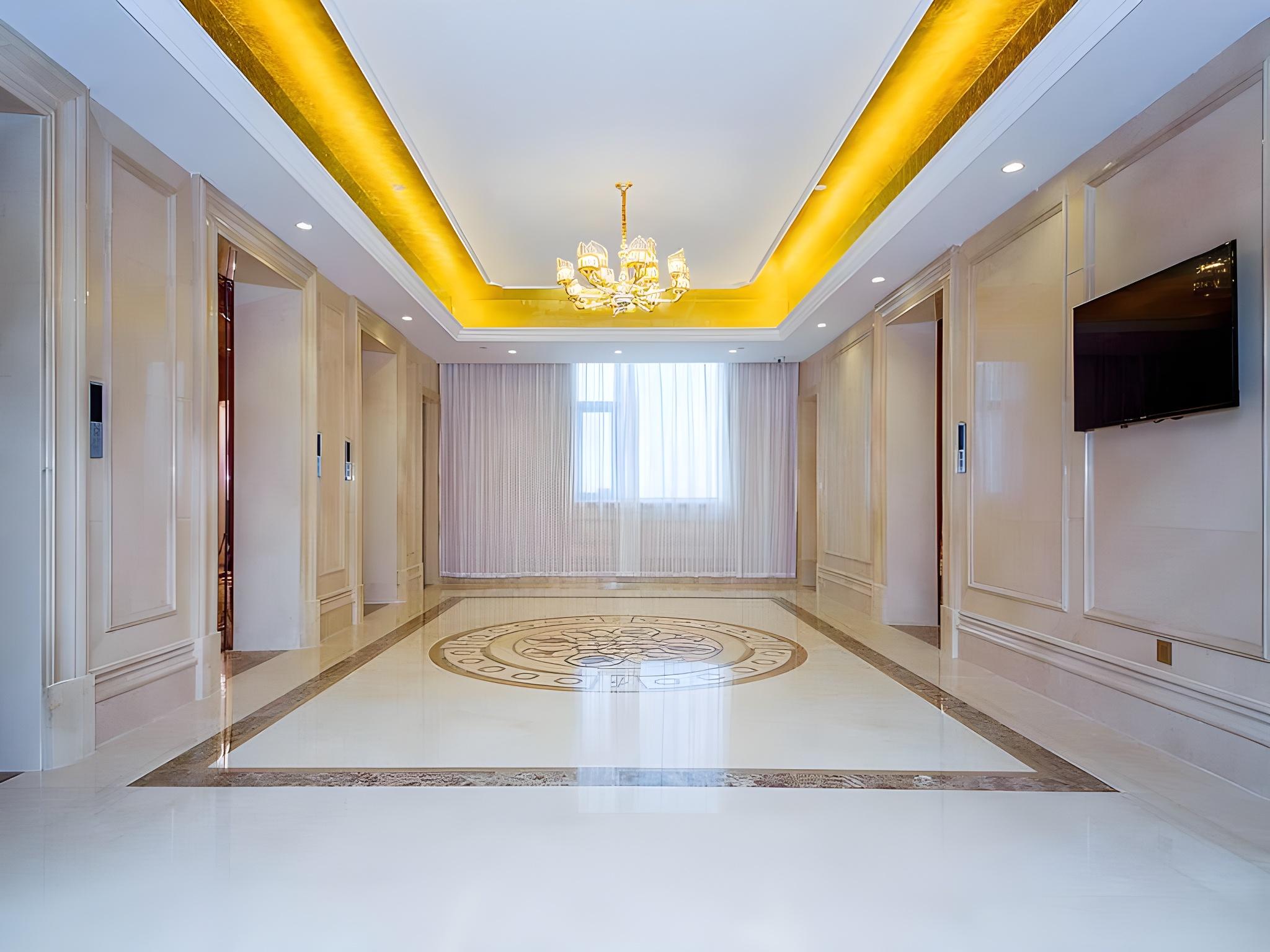Vienna International Hotel (Huanggang Dongmen Road) 34/37
