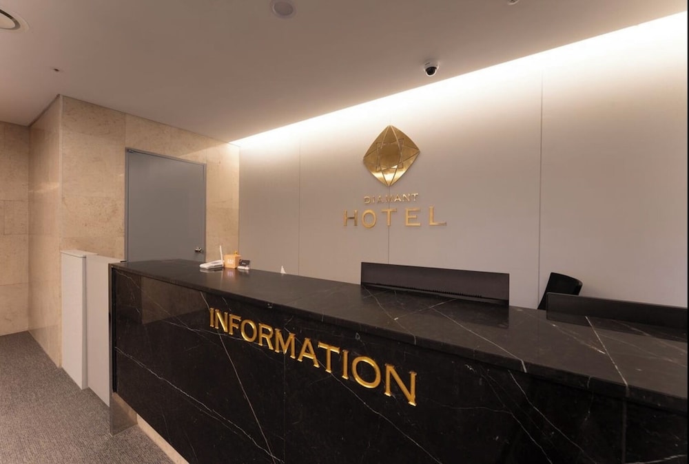 Hotel Diamant 6/20