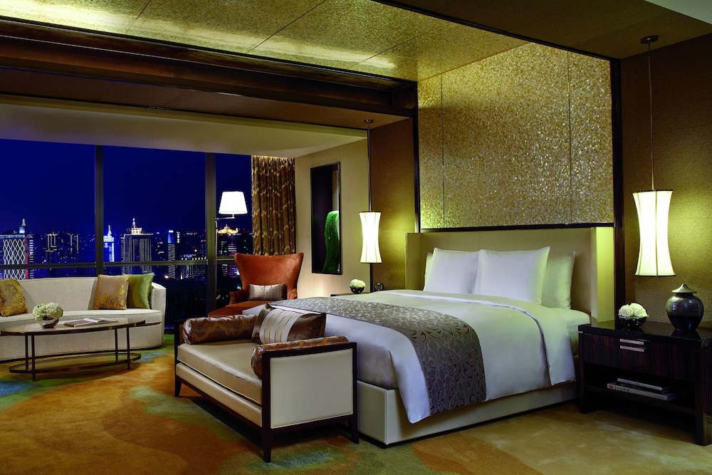 Ritz Carlton Chengdu 10/66