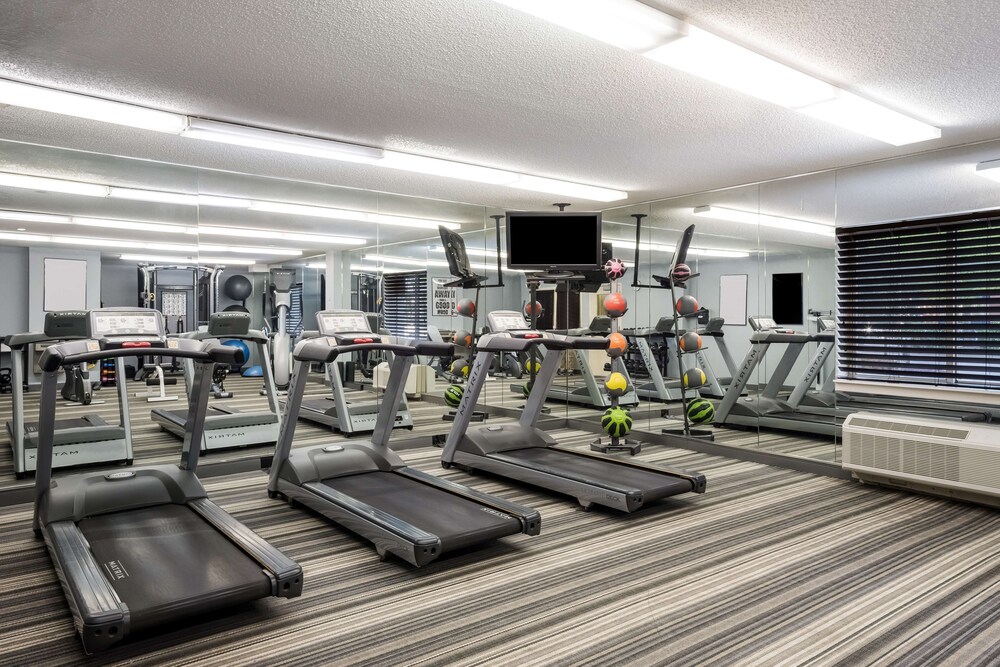 Sonesta Simply Suites Jersey City 26/42