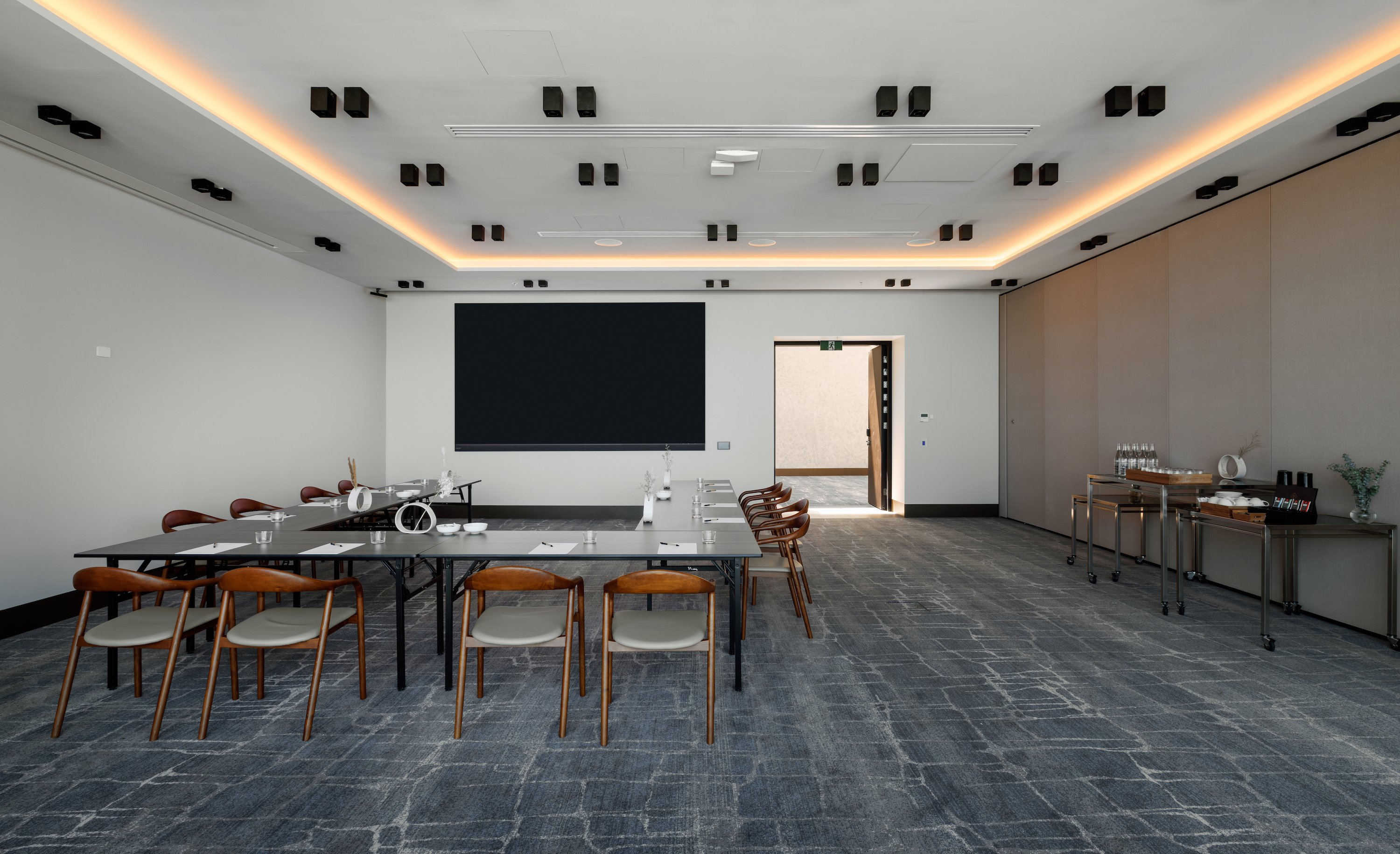 Crowne Plaza Adelaide Mawson Lakes 42/50