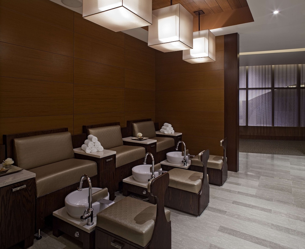 Hyatt At Olive 8 59/69