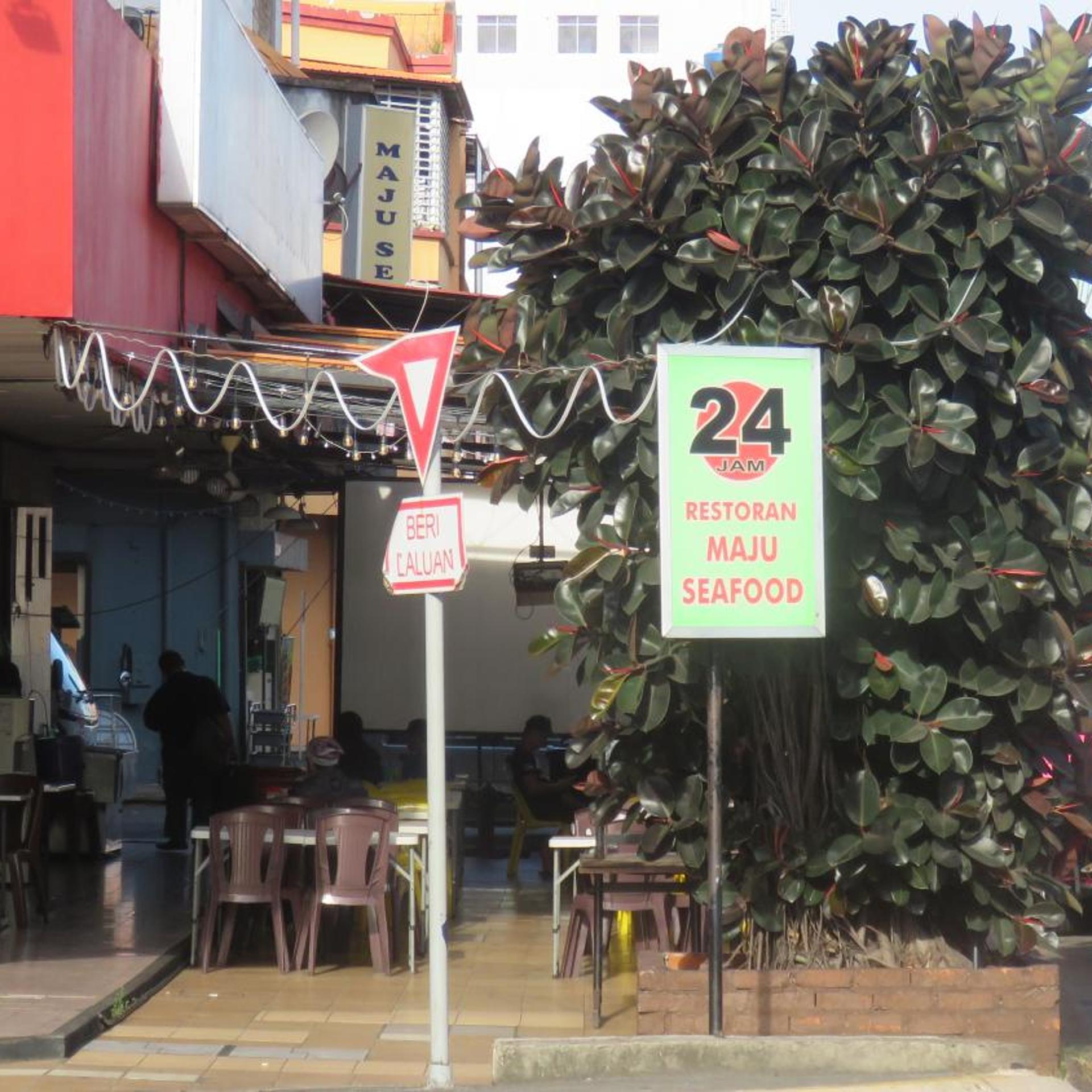 Heritage Hotel 3/49