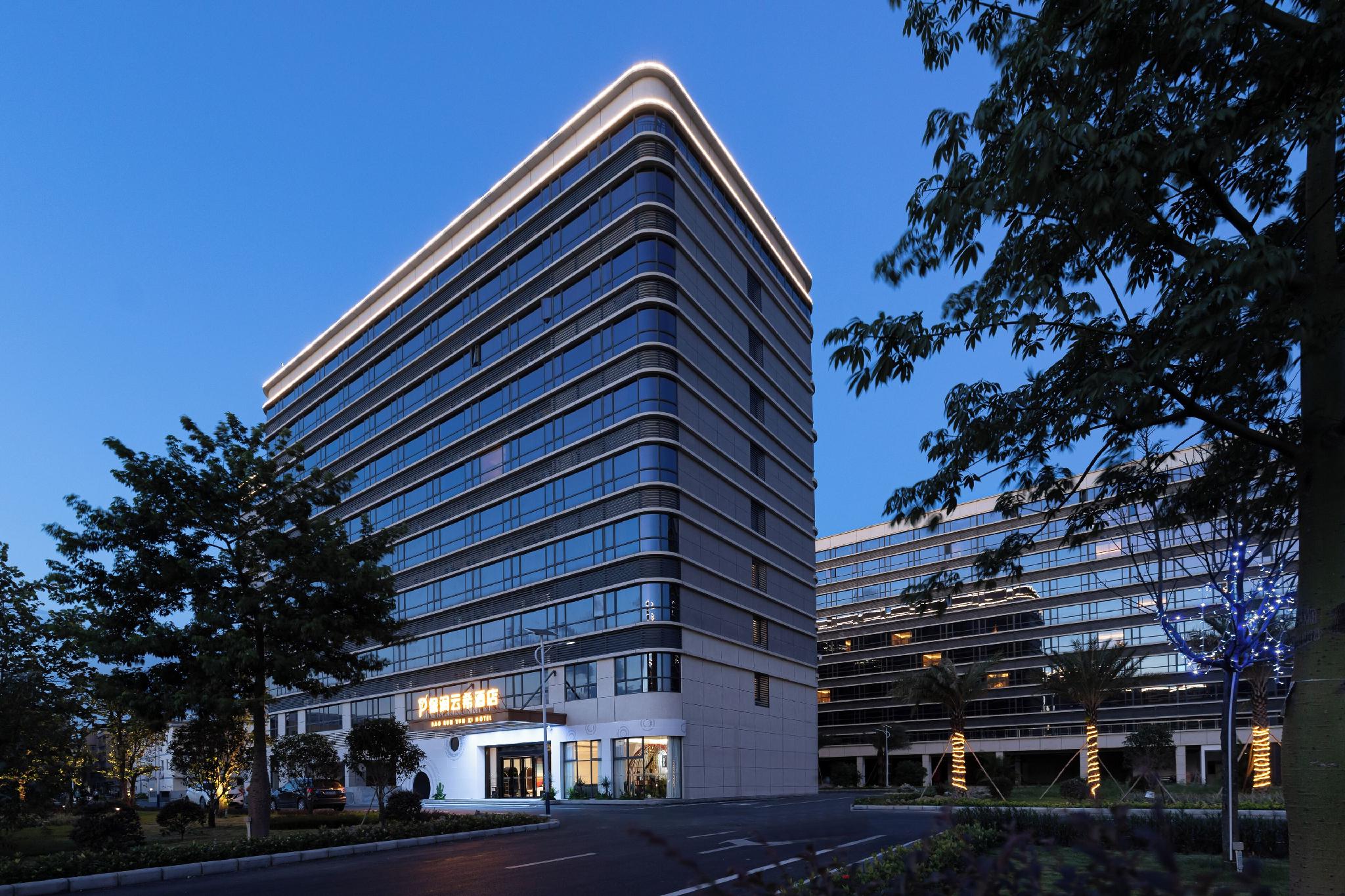 Grand Mercure Guangzhou Baiyun International Airport 5/26