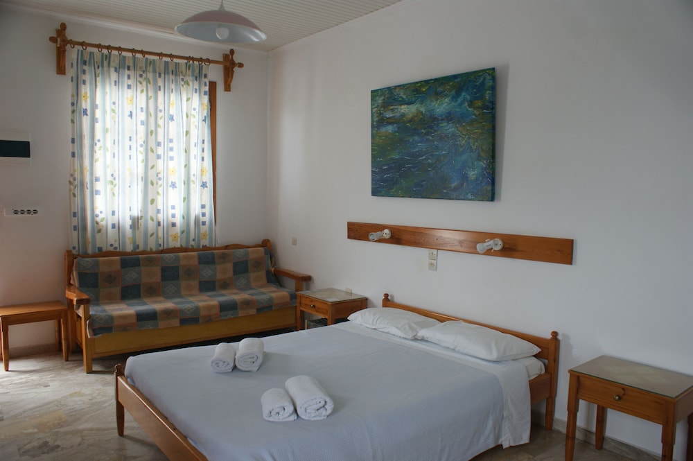 Hotel Eleftheria 23/45