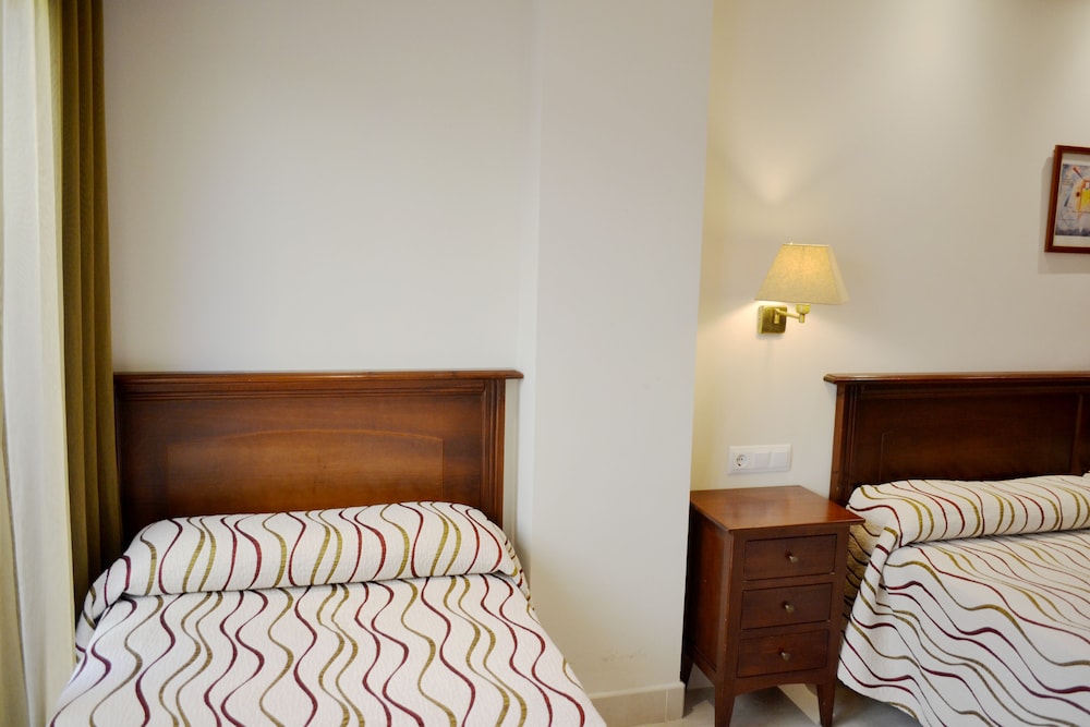 Tarik Hotel 20/63