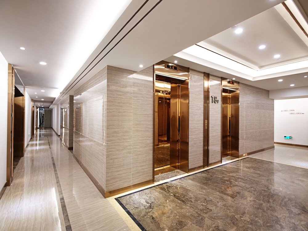Royal Star Apartment Central City Branch 14/50