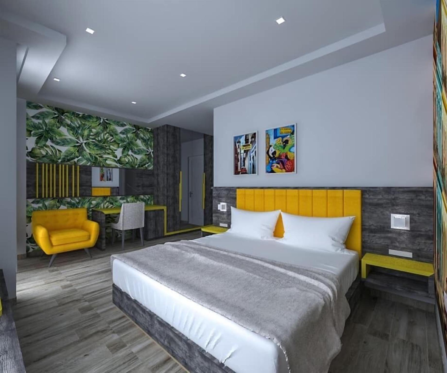 Hotel Del Medio 6/24