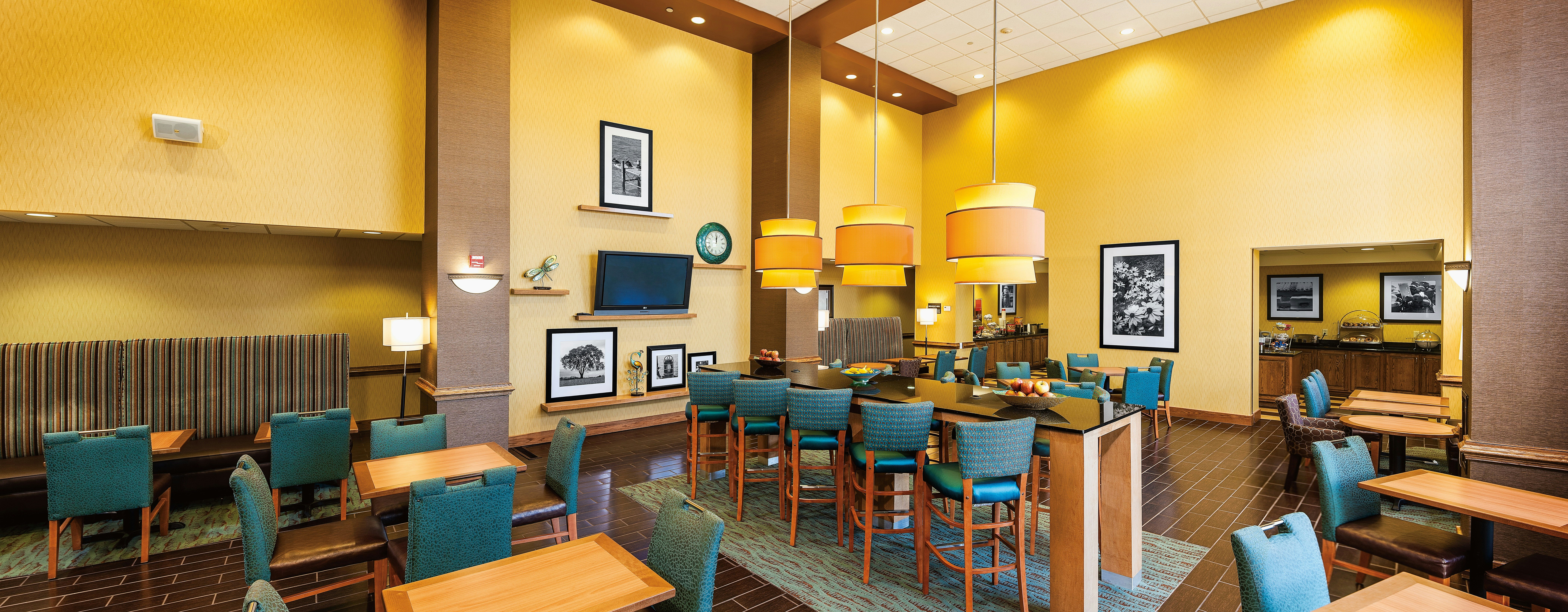Hampton Inn & Suites Chesapeake-Square Mall 25/41