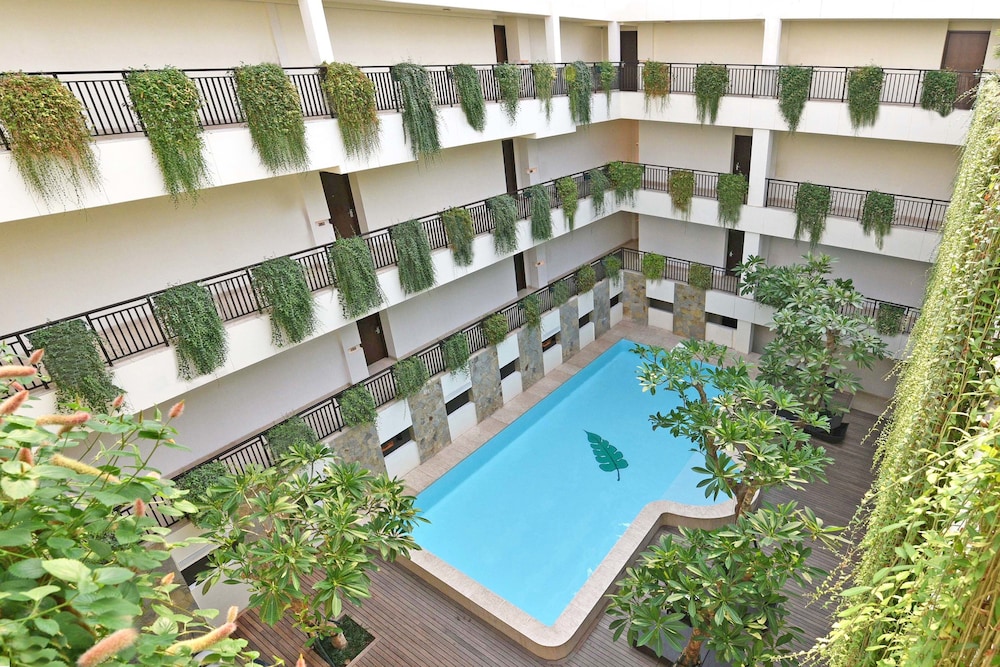 Dwijaya House Of Pakubuwono 7/50