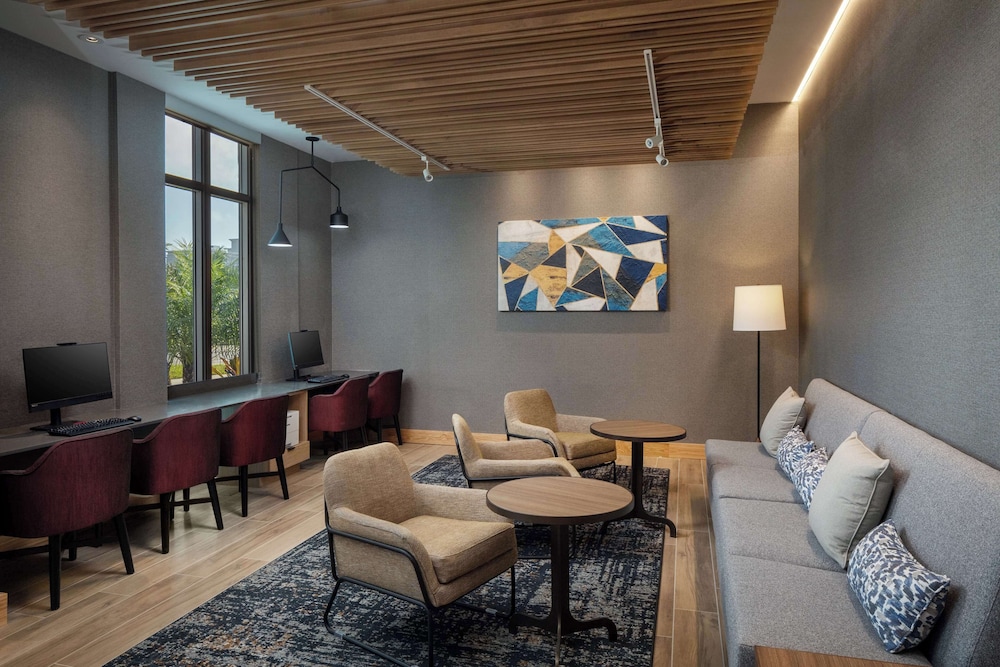 Hyatt Place Cape Canaveral 30/50