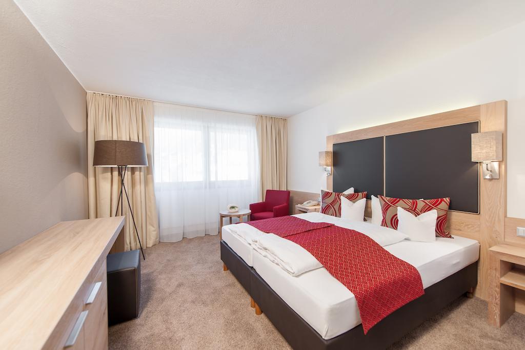HOTEL TYROLERHOF 9/24
