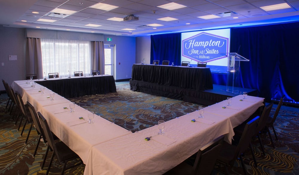 Hampton Inn and Suites by Hilton St Johns Airport 35/40