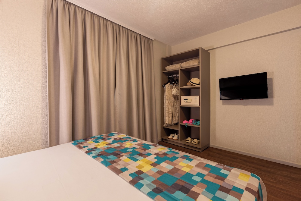 CASTELMAR HOTEL 62/76
