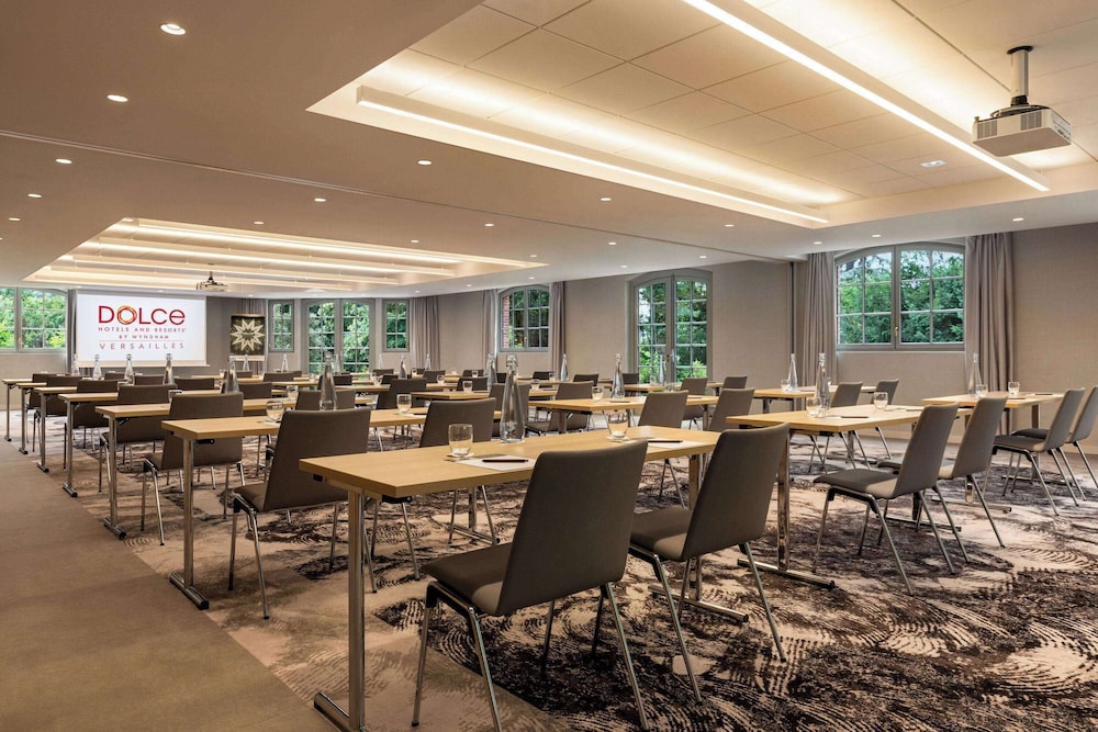 Dolce by Wyndham Versailles - Domaine du Montcel 36/48