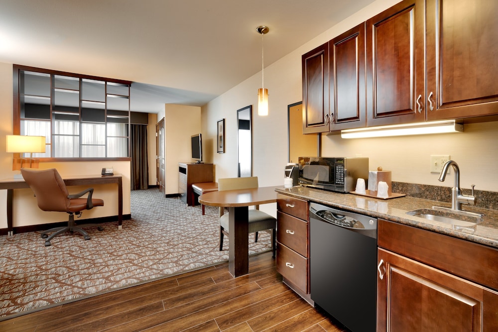Holiday Inn Express Hotel And Suites Butte 33/46