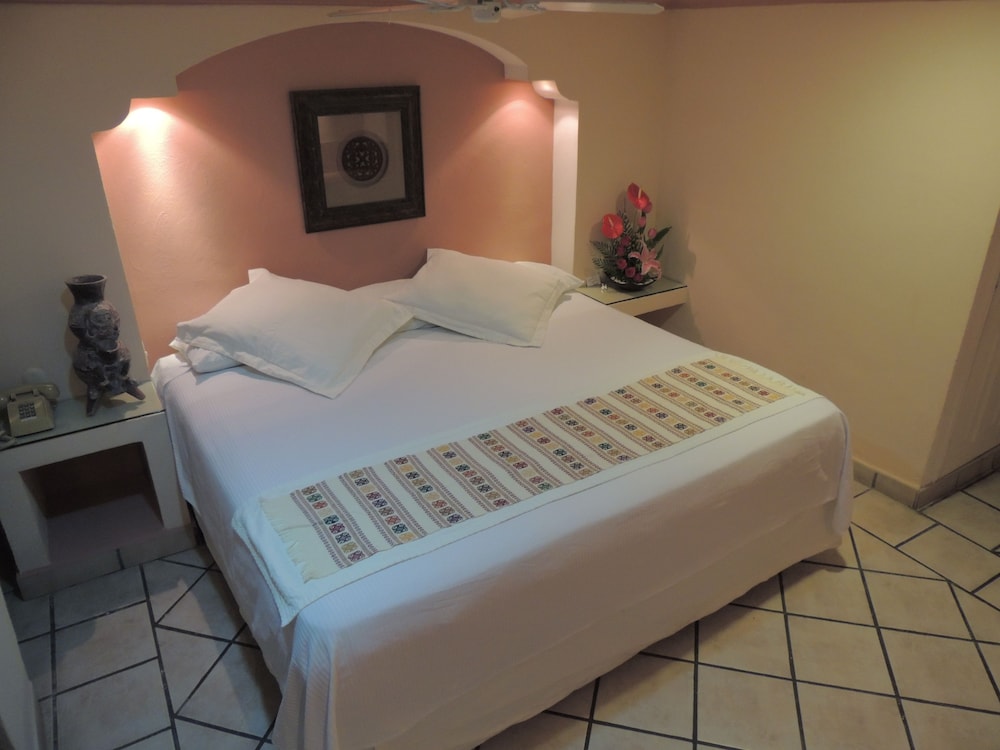 Hotel Real Catedral 8/26