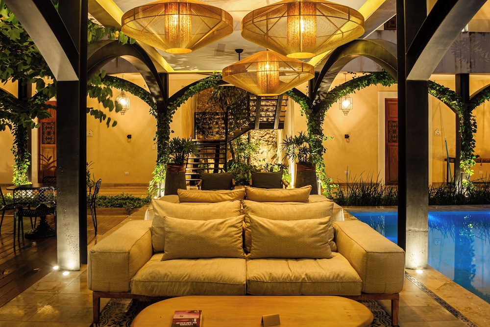 Adoro Hotel Boutique 33/50