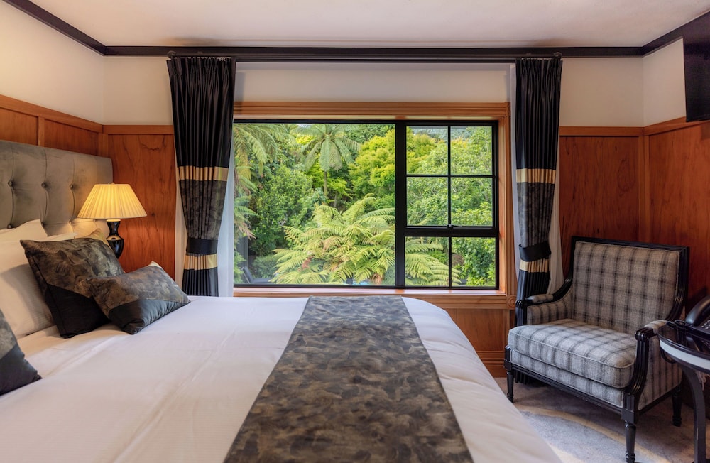 Hana Lodge 22/50