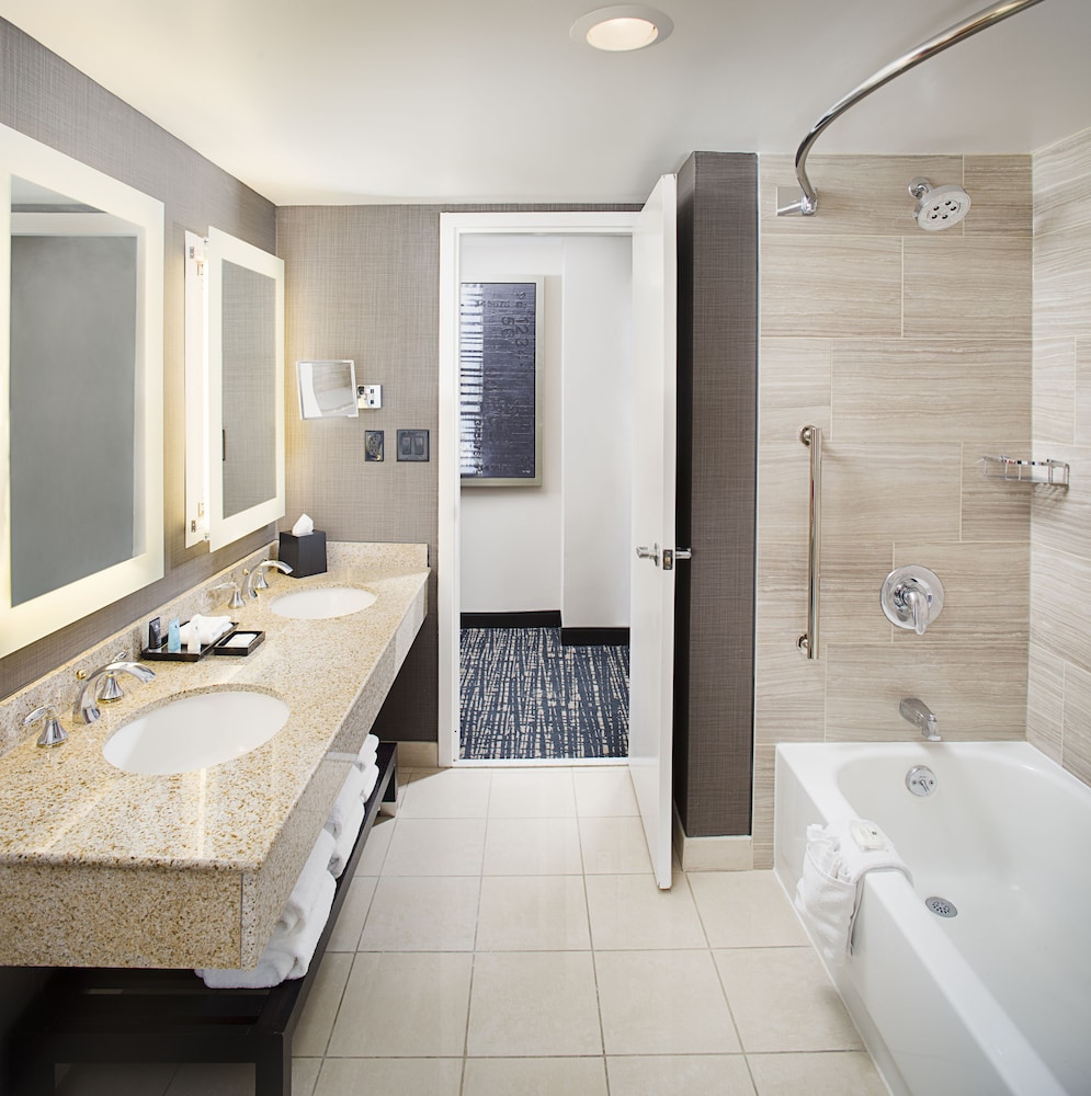 Crowne Plaza Annapolis Hotel 22/80