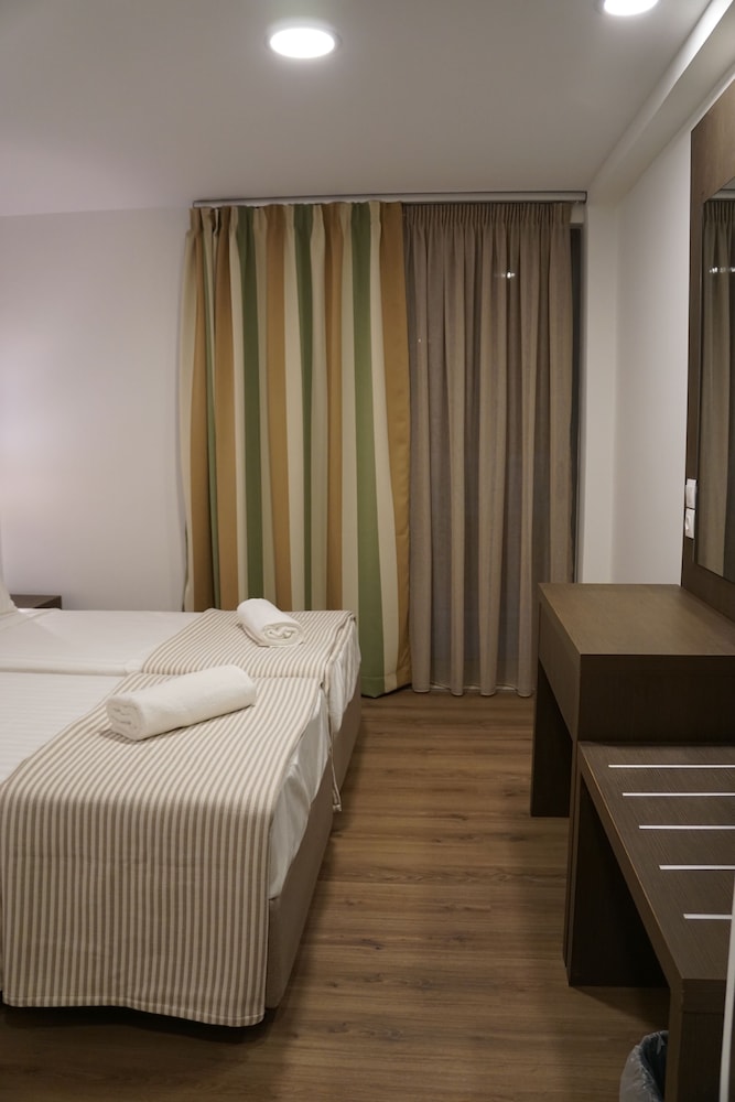 Piraeus Port Hotel 19/34