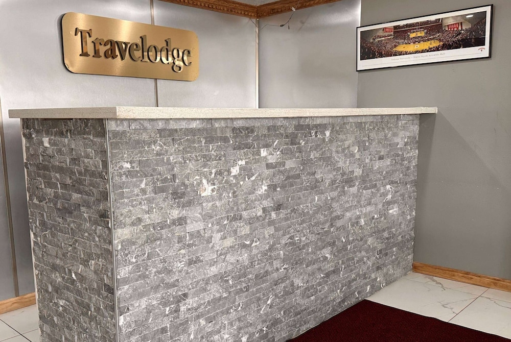 Travelodge By Wyndham Bloomington 7/62