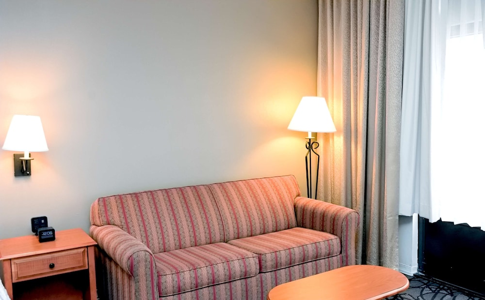 Hampton Inn & Suites Birmingham-Pelham (I-65) 29/48