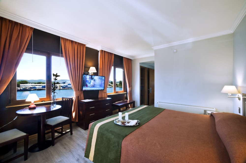 Hotel Diego de Almagro Valdivia 25/34