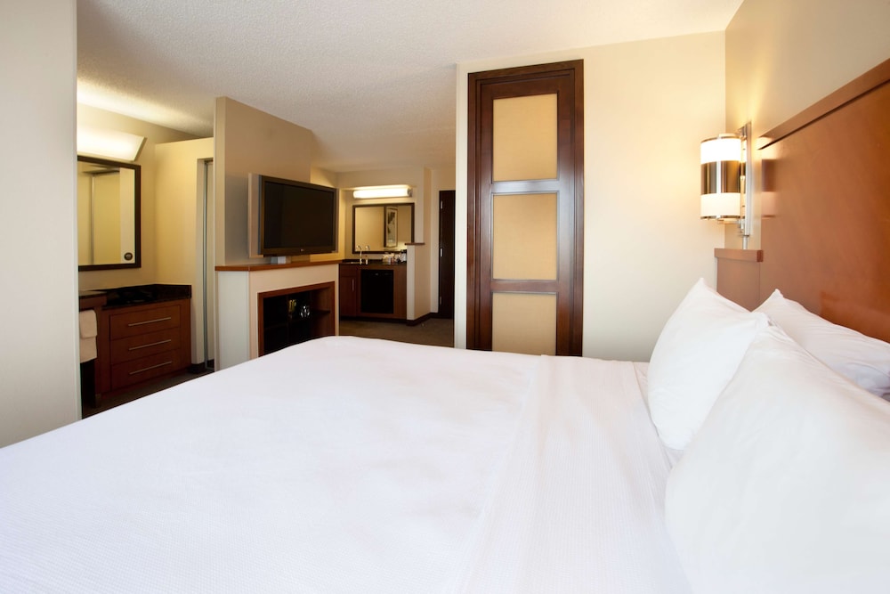 Hyatt Place Dallas/Arlington 10/59