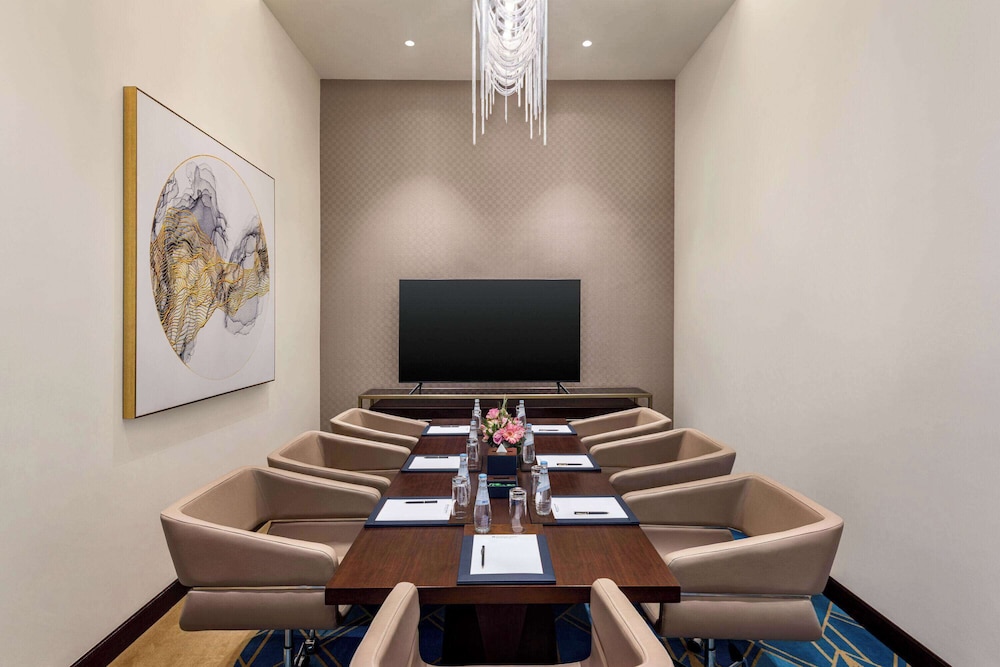 Wyndham Grand Doha West Bay Beach 46/57
