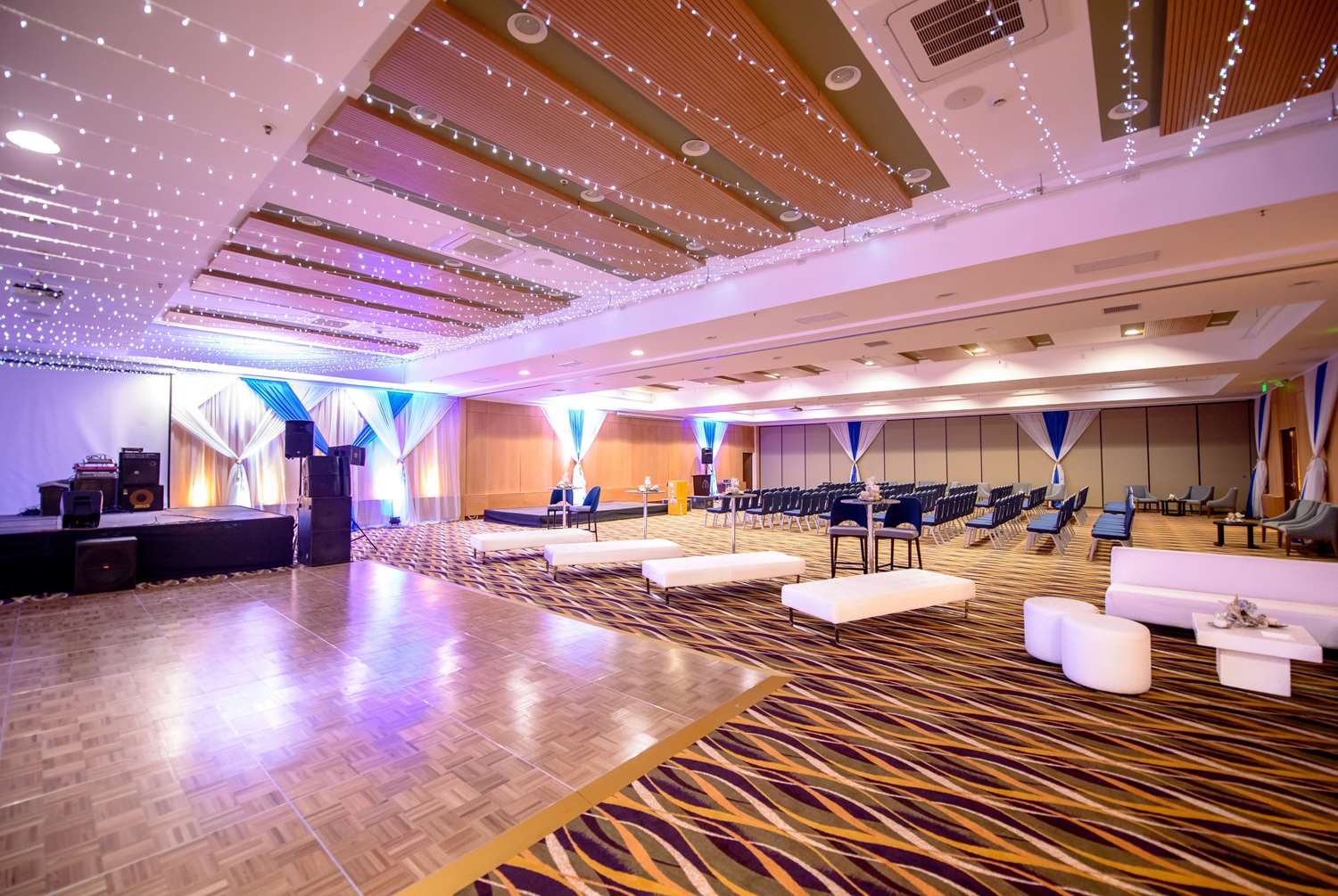 Wyndham Manta Sail Plaza Hotel and Convention Center 39/57