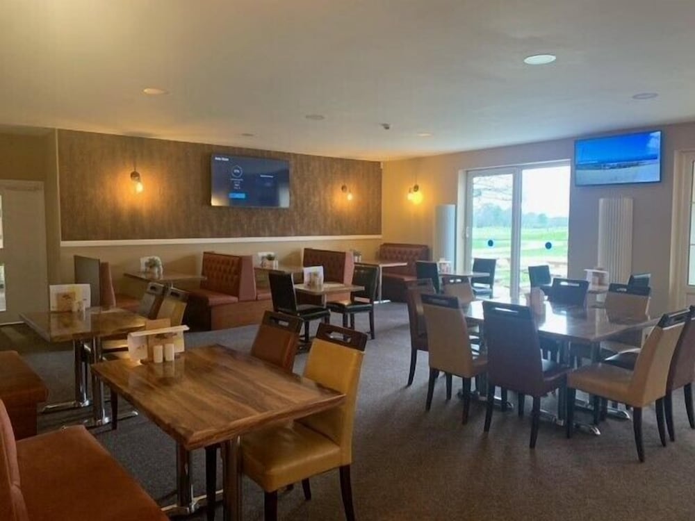 Silverstone Golf Club & Hotel 24/43
