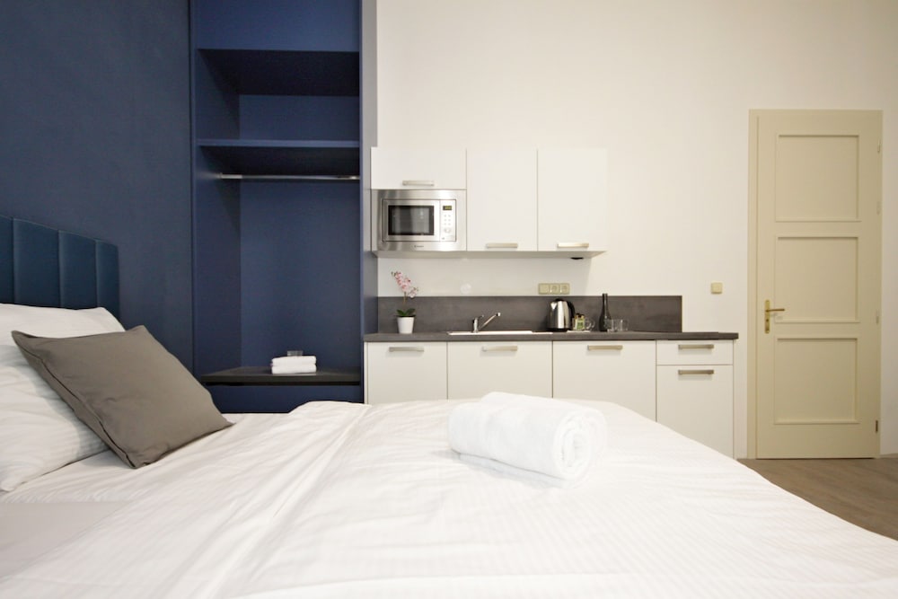 Alveo Suites 18/45