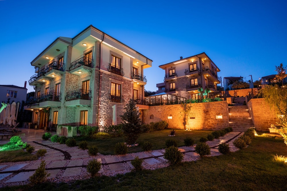 Cunda Baradiel Hotel 3/50