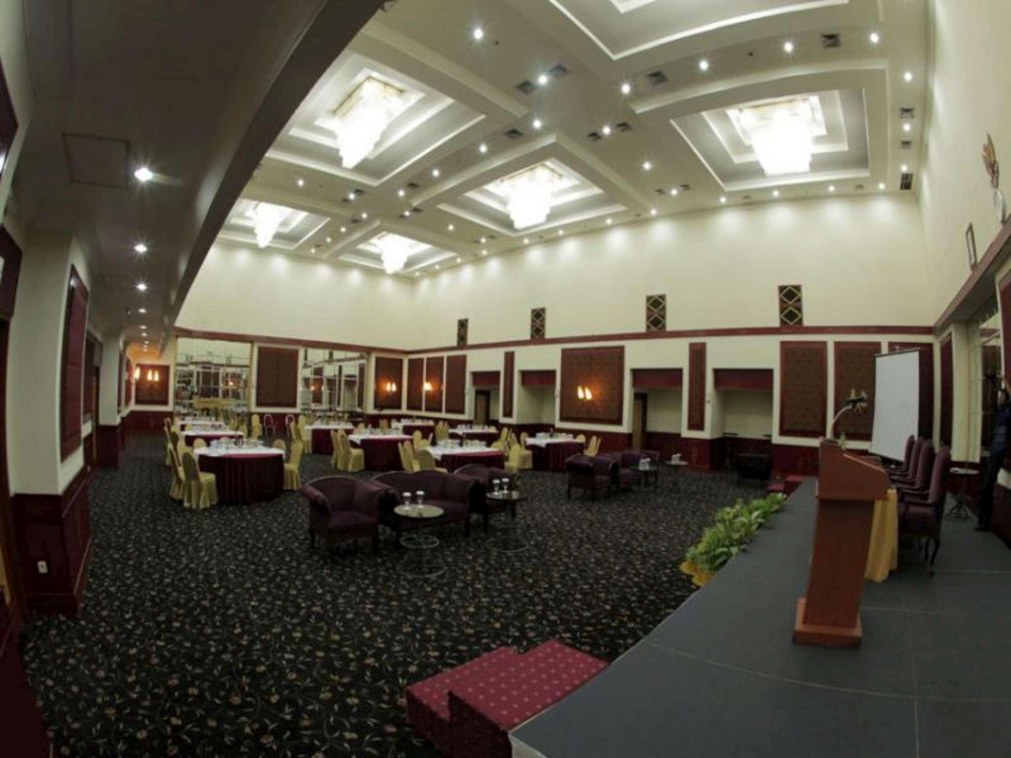 Oasis Amir Hotel Kt 15/24