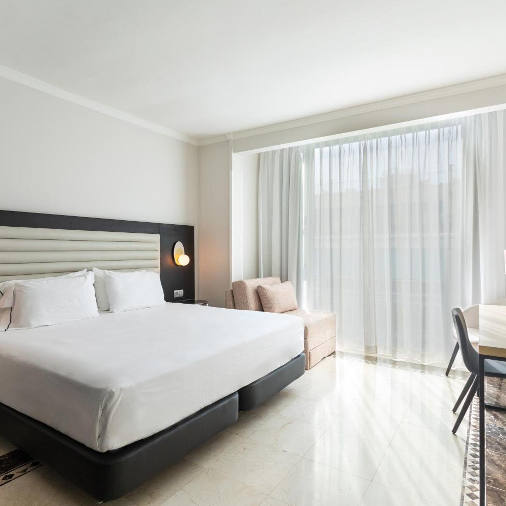 Room, Triple, Single Bed