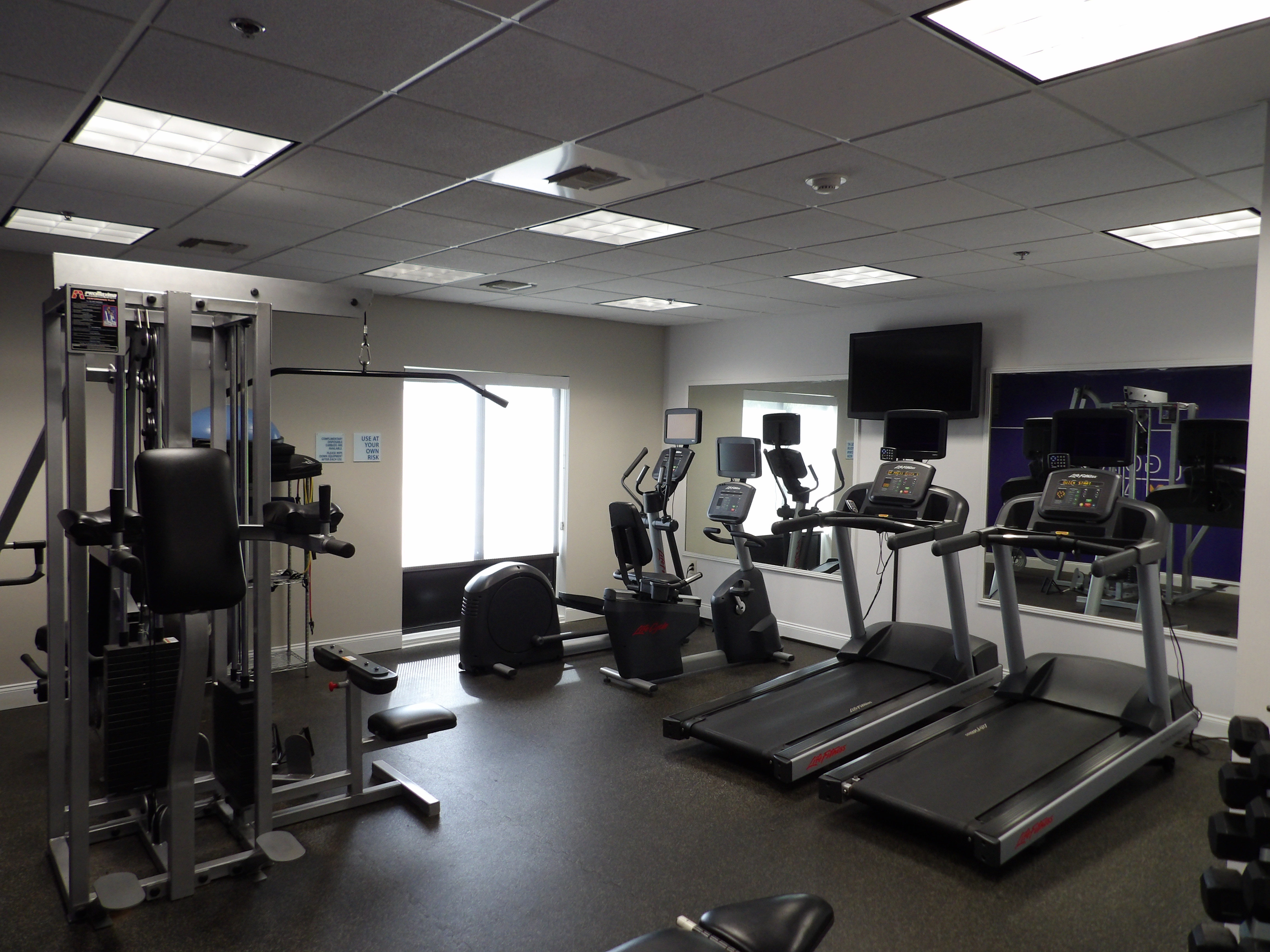 Holiday Inn Express Hotel And Suites Huntsville Airport 34/54