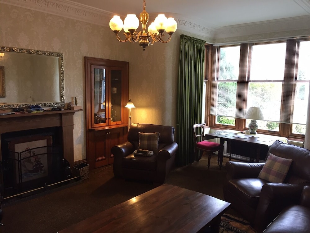 Dunallan House 25/37