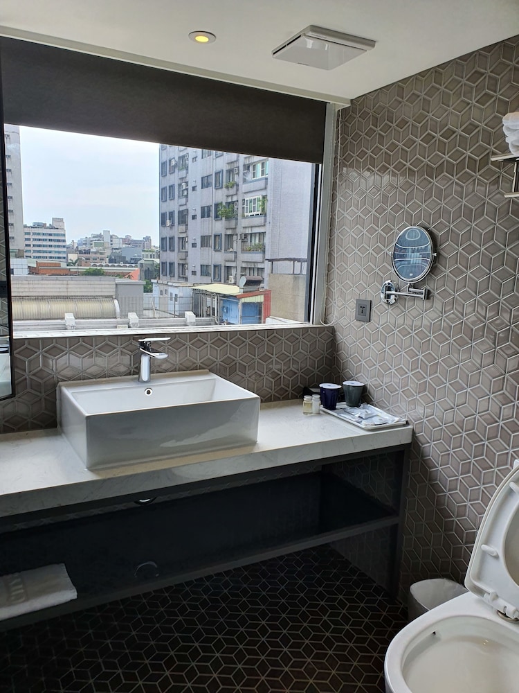 City Suites Taoyuan Station 48/50