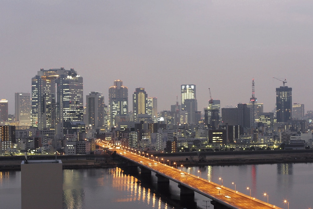 Hotel Plaza Osaka 42/46
