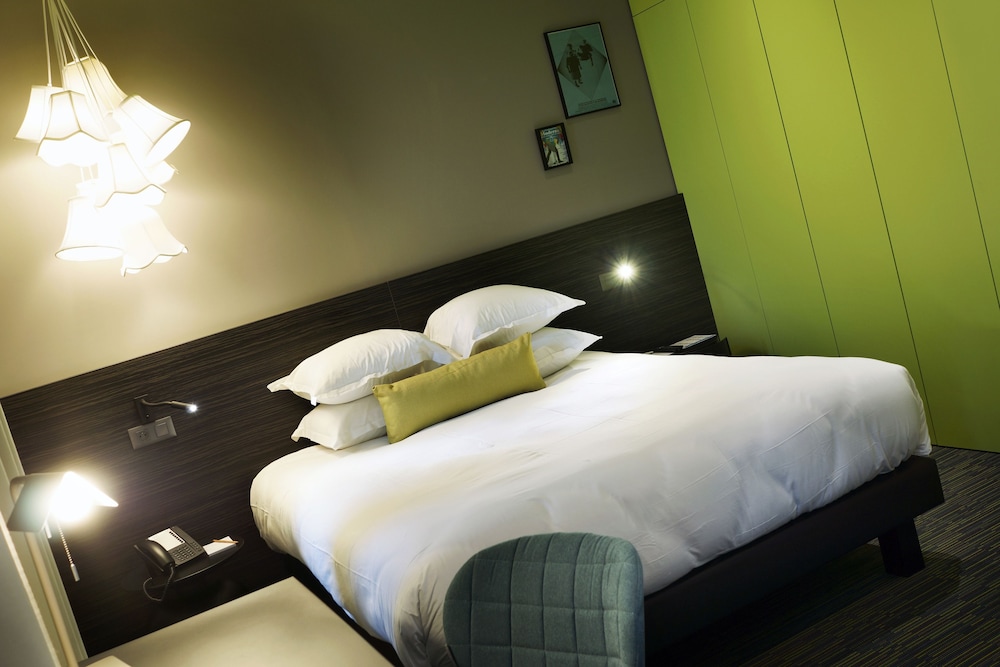 Alex Hotel 33/58