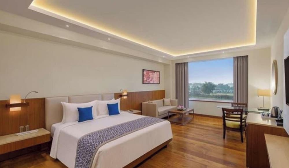 Viraj Sarovar Portico Jammu 12/48