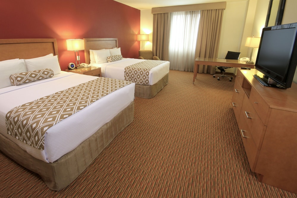 CROWNE PLAZA MONTERREY AEROPUERTO 16/75