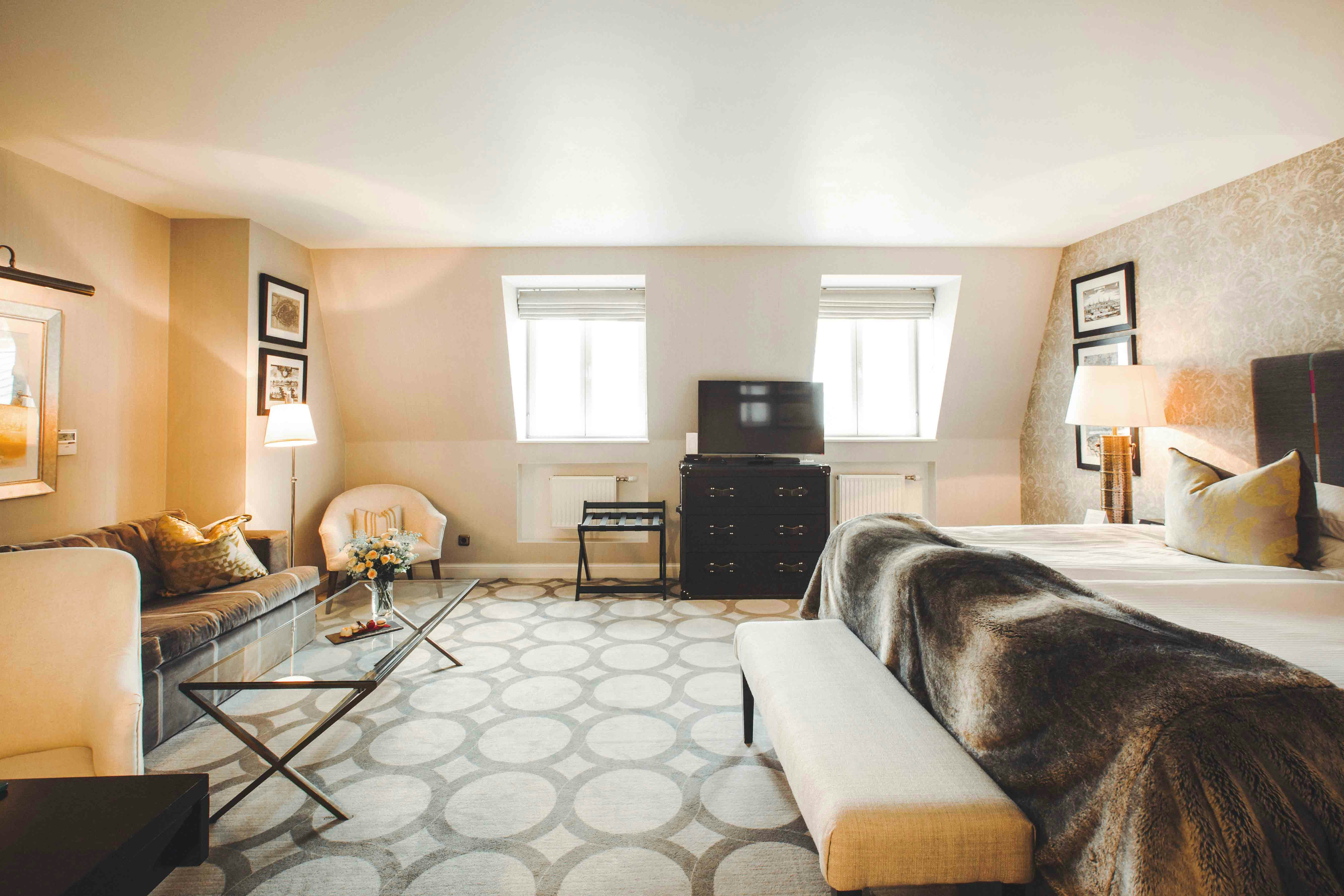JUNIOR SUITE, TWIN BEDS
