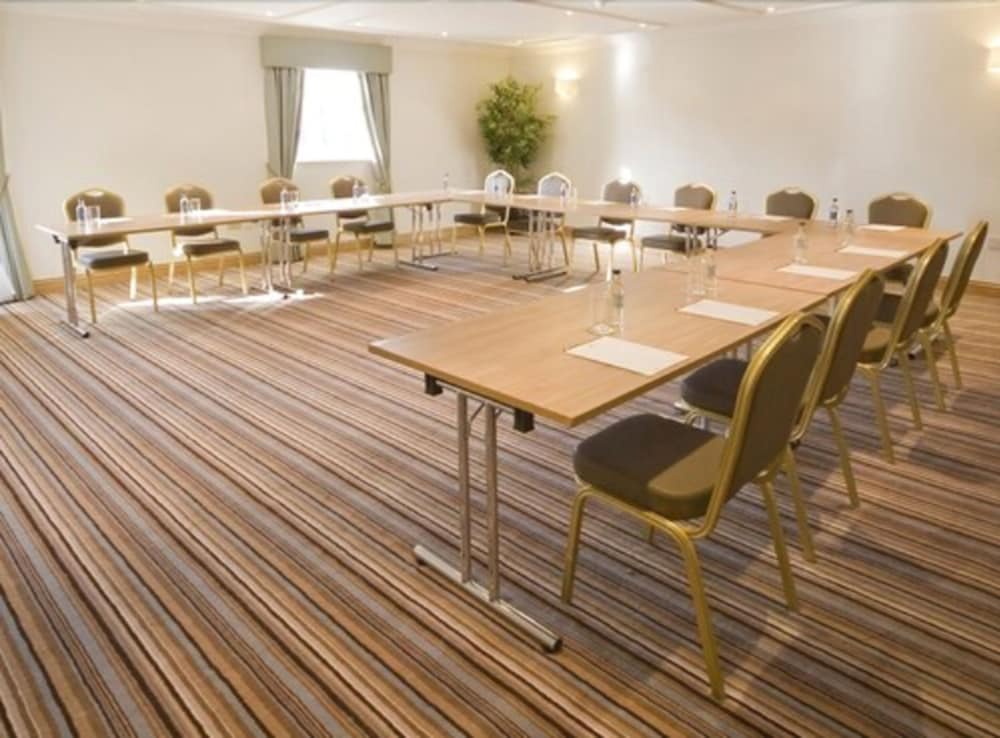 Bracken Court Hotel 50/60