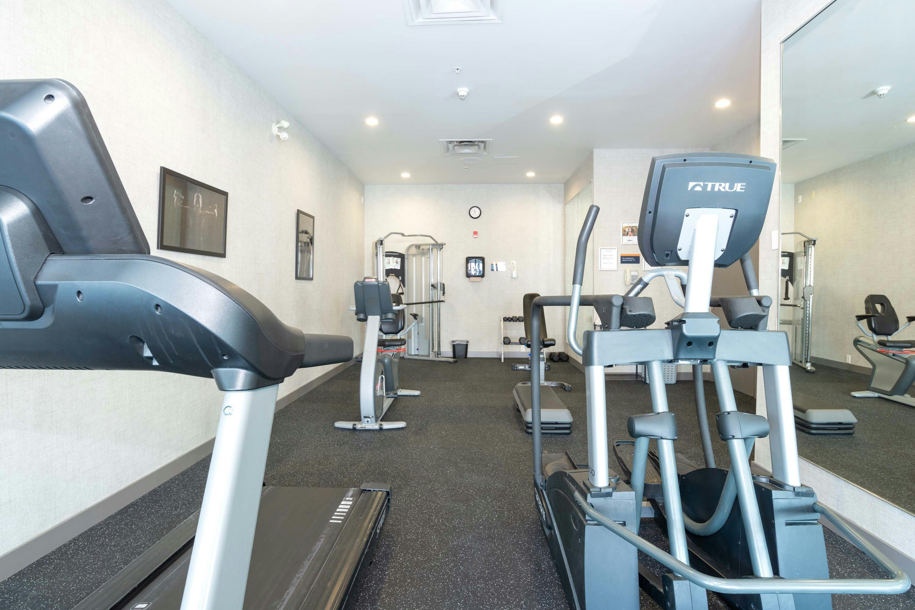 Sandman Hotel & Suites Regina 24/47