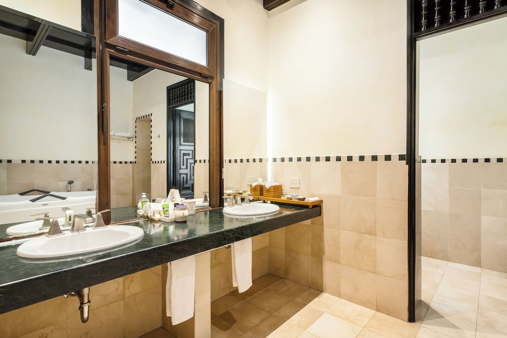 Pensativo House Hotel(formerly Casa Rosal Hotel Boutique) 61/64
